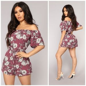 🖤 Fashion Nova Napa Valley Floral Romper